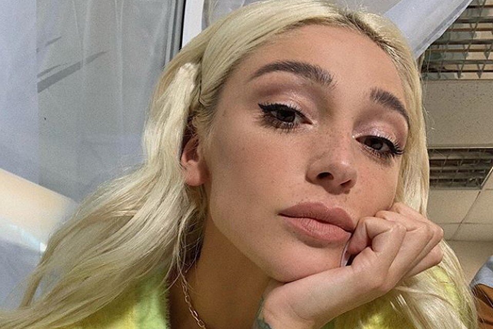 Телеведущая, не так давно сыгравшая свадьбу с рэпером Элджеем, огорошила поклонников неожиданным откровениемИРИНА СУХАНОВАПоделиться:FlipЕжедневная рассылка новостей KP.RU Комментарии: comments19Еще пару недель назад Настя делала селфи в Японии. А сейчас она снимается в Америке. С мужем телеведущая почти не видится. Фото: Инстаграм.Изменить размер текста:AA