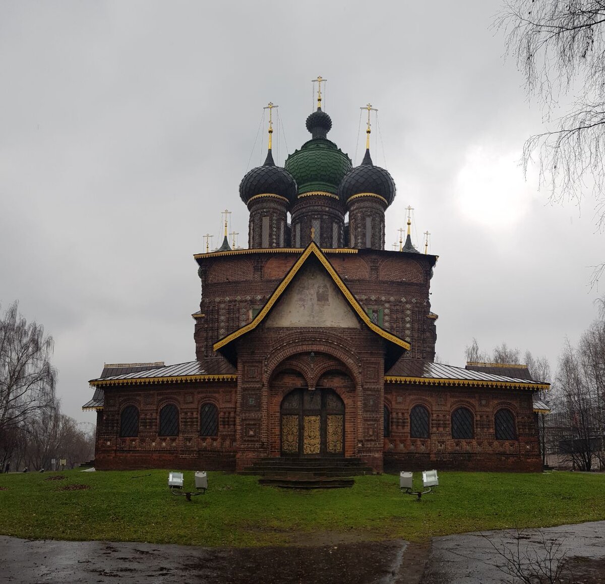 Церковь иоанна предтечи в ярославле фото