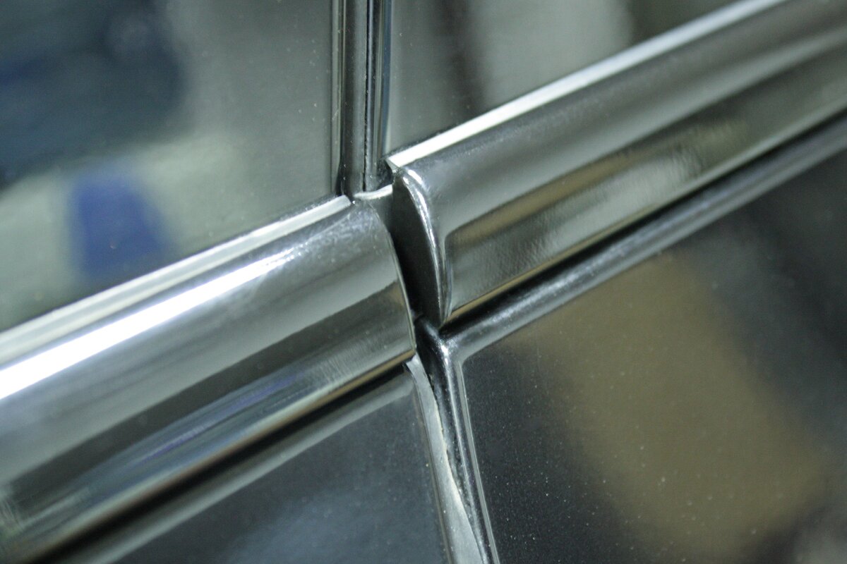 Приоткрыл вам дверцу в мир антихрома, так сказать.