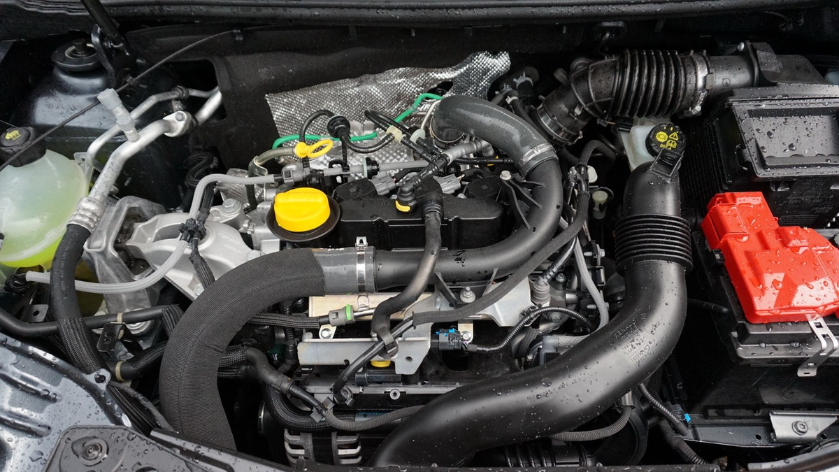 TCe 1.0. фото motorionline.com