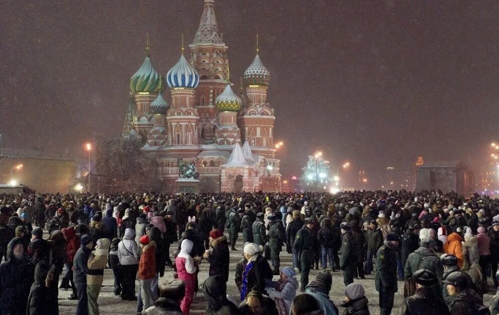 Москвичи не ходят на Красную Площадь (фото - smi2.ru)