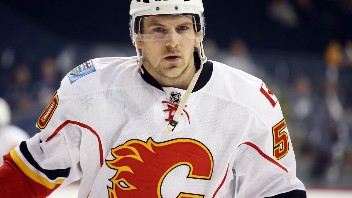 Афиша хоккей. Nhl 23 обложка. Нхл трансферы на сегодня. Нхл трансферы на сегодня. Нхл.