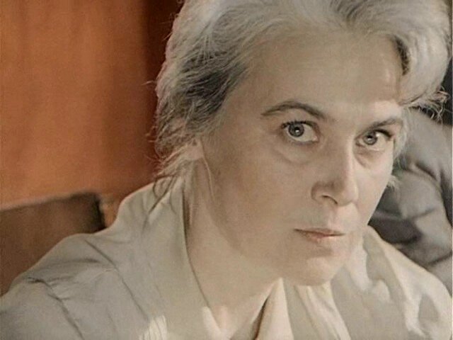 Надежда Семенцова в фильме "Вечный зов".