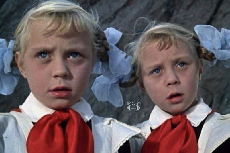 Кадр из фильма «Королевство кривых зеркал».