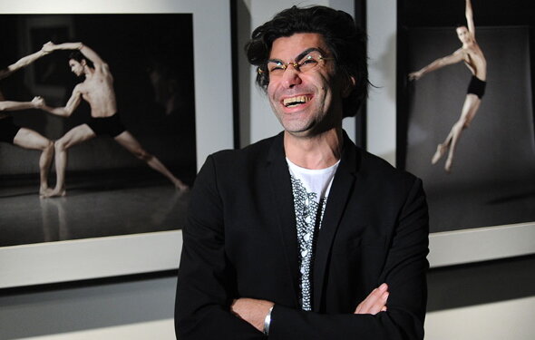 Бездетного Николая Цискаридзе часто третируют вопросами о детях, но он предпочитает отшучиваться или уходить от прямого ответа. Но вопрос всё равно задают! Фото из открытых источников