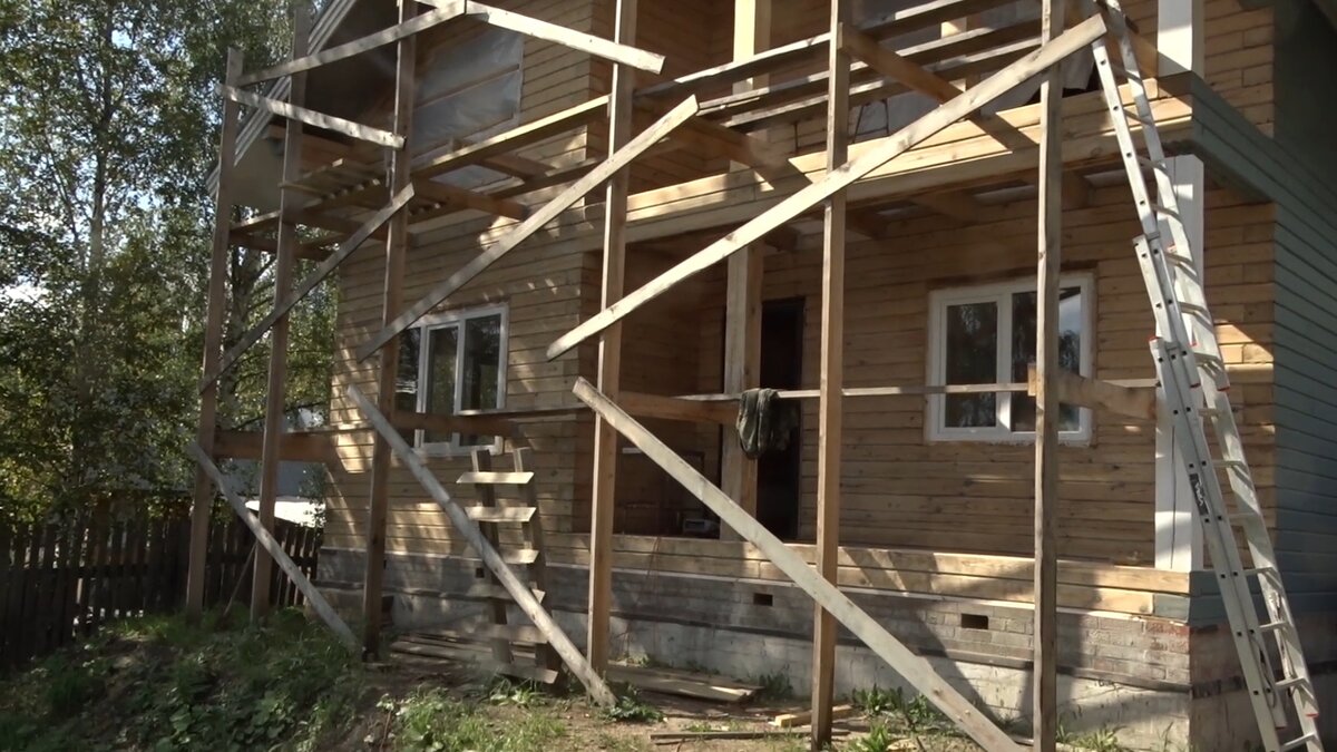 Как заменить лестницу в деревянном доме