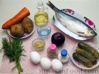 Пошаговый фото рецептСалат из сельди с картофелем, морковью и маринованными огурцами