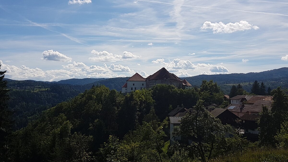 Замок Жужумберг