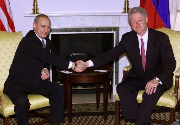 Президент России Владимир Путин и президент США Билл Клинтон на встрече 6 сентября 2000 года. Фото: Reuters
