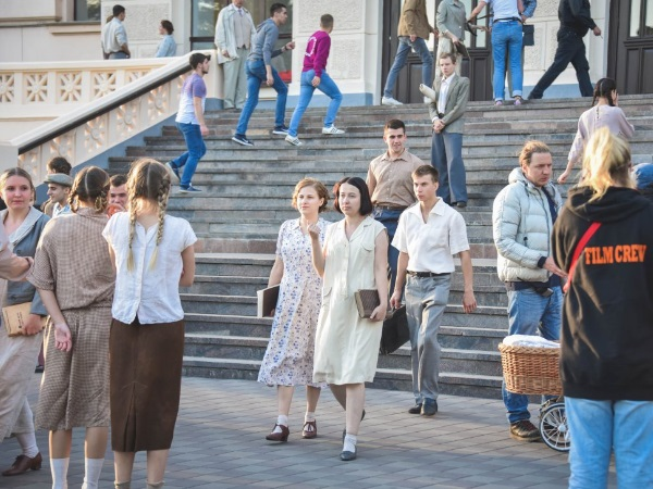 Съемка в массовке спб. Съемки в Москве. Массовка на улице.