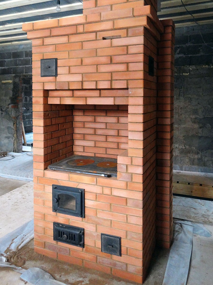 Печка-голландка. Фото из открытых источников