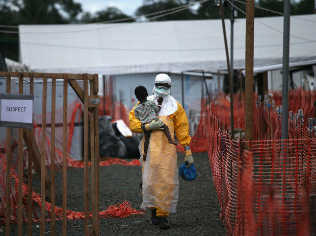 Люди во время эпидемии вируса Эбола, Либерия, 2015 год
