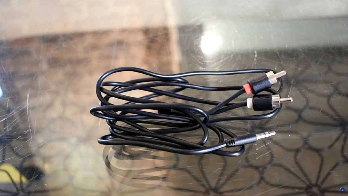 Mini Jack — RCA кабель