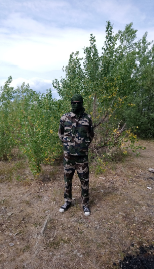 Это я в костюме-невидимке