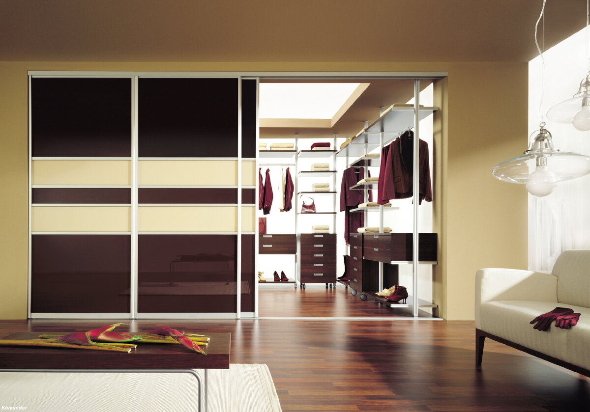 Шкаф-купе со стеклом Лакобель ral Dark Brown и Light Beige. 