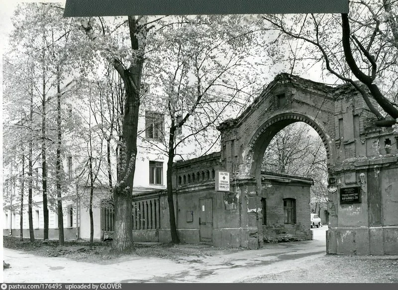 Госпитальная площадь, 2, 1980 - 1982 г. Источник: архив ЦИГИ.