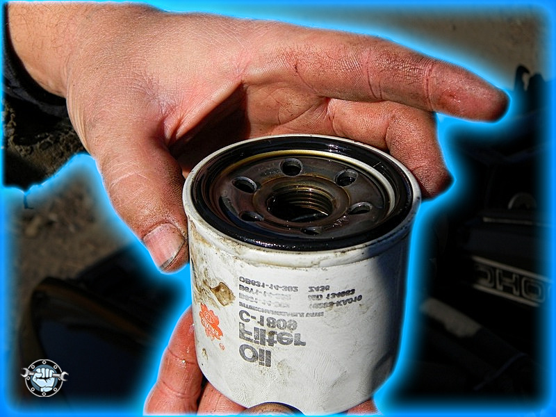 Обязательно с каждой заменой масла меняем и масляные фильтры
