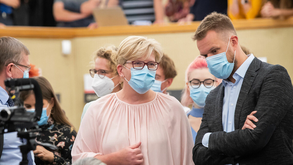 Премьер-министр Литвы Ингрида Шимоните и министр иностранных дел Литвы Габриэлюс Ландсбергис