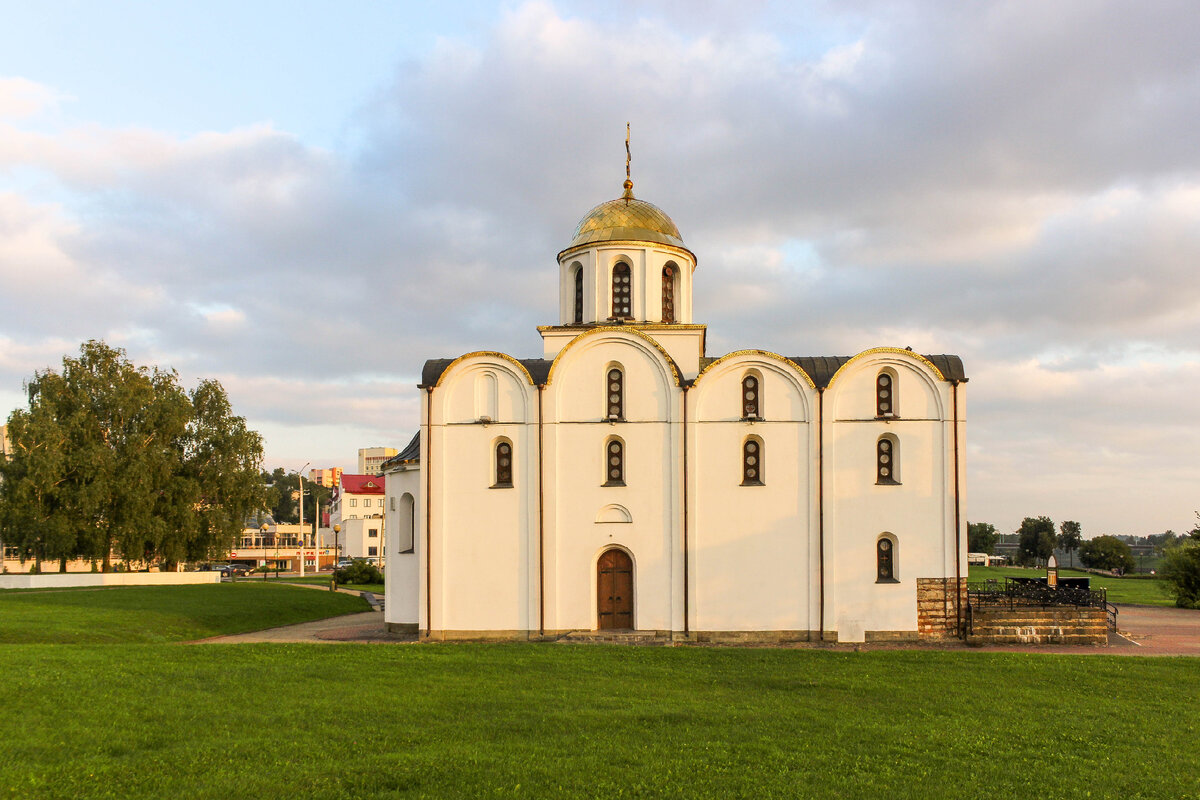 Площадь Тысячелетия Витебска, 1
