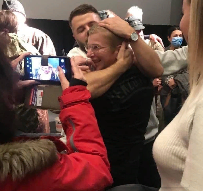 Торжественная встреча  убийцы мирных людей в #Украине