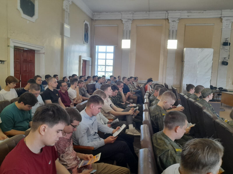 Омвд октябрьский район хмао. Омвд по октябрьскому району г рязани. Сотрудники мвд россии рязань. Рязанский отдел полиции г. Сашин роман евгеньевич рязань мвд звание.