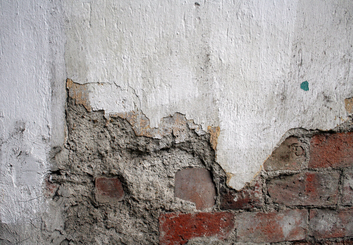 Дефекты побелки на стенах