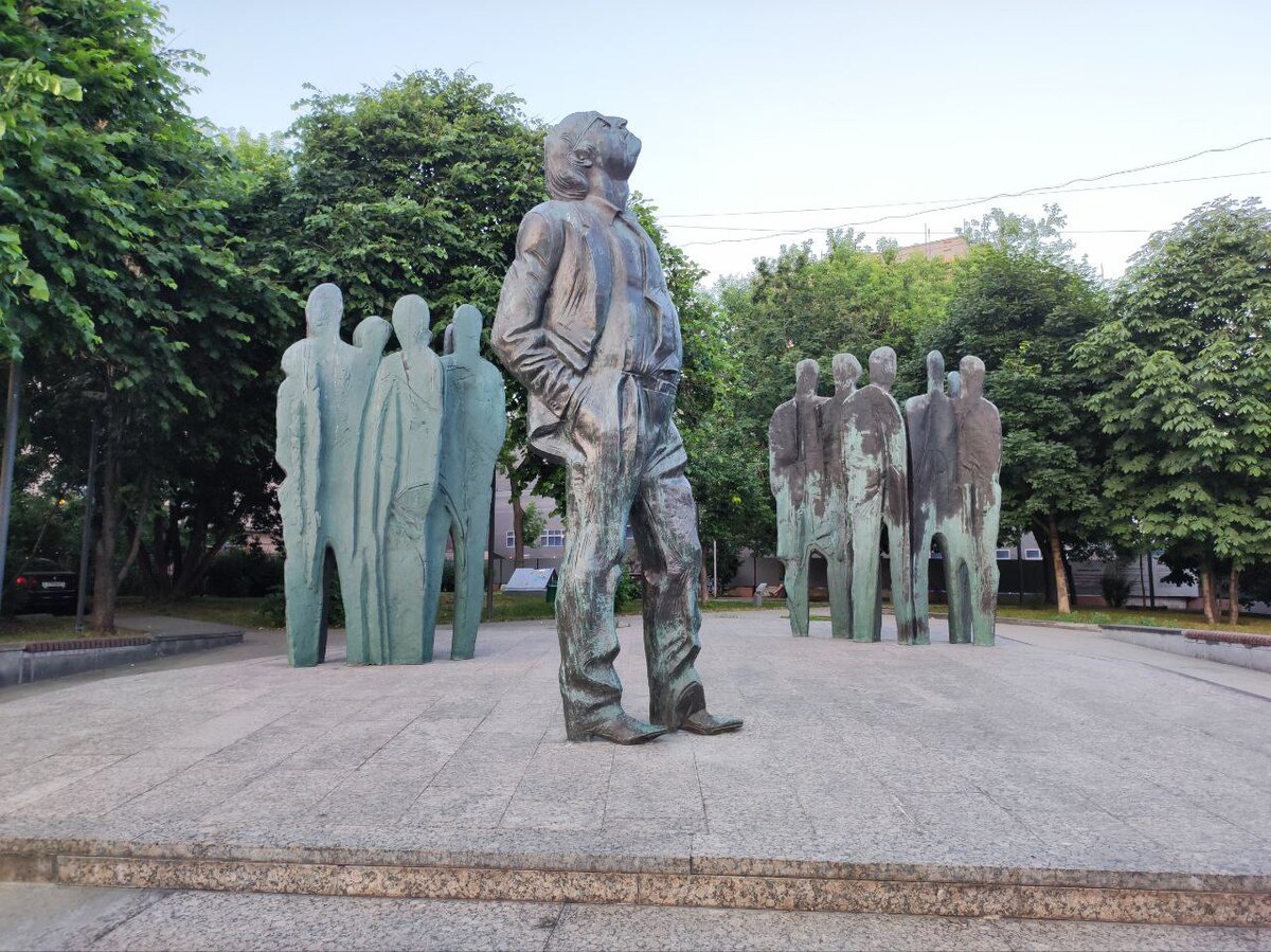 памятник бродскому в санкт петербурге