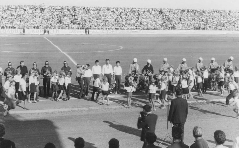 Международная товарищеская встреча по мотоболу в Элисте.
«Комета» (г. Элиста) – «Тайфун» (г. Мерш, ФРГ)