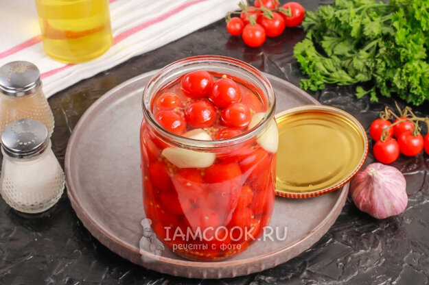Консервирование томатов черри. Томаты черри маринованные. Помидоры тещин язык. Помидоры консервированные на зиму очень вкусные. Томаты черри на зиму.