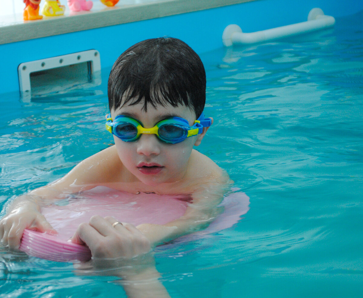 Занятие в бассейне "ГрудничОк"