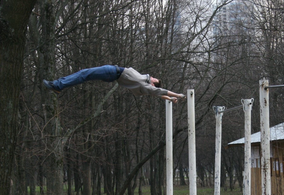    В Советском районе Новосибирска демонтировали опасные для детей турники