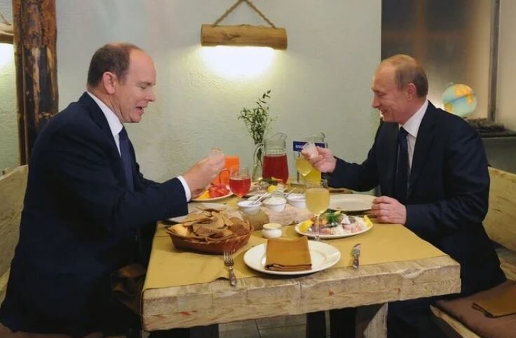 Путин в ресторане с принцем Монако Альбером (иллюстрация из открытых источников)
