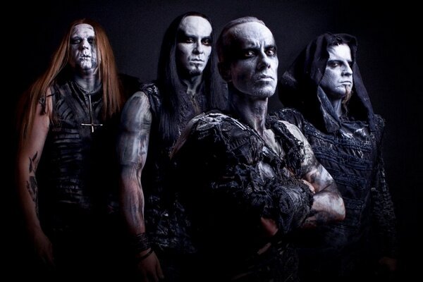 В 1991 году Адам Дарский основал рок - группу Behemot. Сегодня в её составе, помимо самого Адама, играют Томаш Врублевский, Збигнев Проминьский и Патрик Доминик Штибер. Адам Дарский использует сценический псевдоним "Нергал"