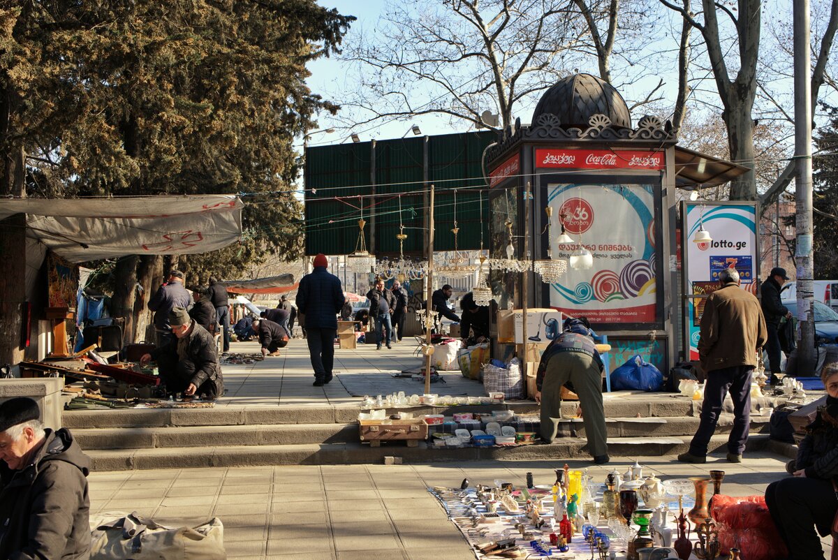 Пока еще спокойно, но скоро тут будет куча людей