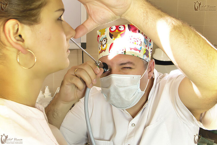 Кандидат медицинских наук Владимир Зайцев ведет прием в своей клинике