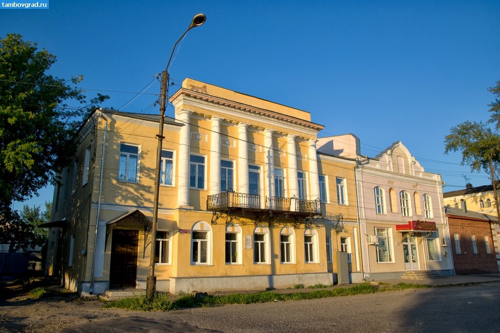 Моршанск улицы города. Моршанск Тамбовская область. Моршанск центр города. Город Моршанск Октябрьская площадь. Памятники архитектуры Моршанск.