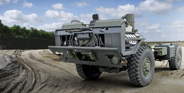 Чешская фирма Tatra Trucks доставит в Иорданию более трехсот шасси для военных автомобилей более чем на миллиард крон. Крапивница-автопроизводитель сообщила об этом в пресс-релизе. По словам фирмы, контракт может быть еще более расширен, первоначально в феврале было около 60 частей шасси.Чешская фирма Tatra Trucks доставит в Иорданию более трехсот шасси для военных автомобилей более чем на миллиард крон. Крапивница-автопроизводитель сообщила об этом в пресс-релизе. По словам фирмы, контракт может быть еще более расширен, первоначально в феврале было около 60 частей шасси.  В прошлом году Татра поставила почти 150 шасси в Иорданию. По словам Татры, фирма также работает с иорданскими партнерами по разработке шасси, что может привести к дальнейшим контрактам. В прошлом году Татры сократили выручку на 1,9 миллиарда крон до 3,8 миллиарда долларов в годовом исчислении, и фирма закончила операционную потерю 69 миллионов крон. 

Для иордании клиента, компания в этом году постепенно будет поставлять на основе уже подписанных заказов 328 шасси, который, по словам Татры до сих пор ее величине в этом году проект.


"В Иорданию мы будем поставлять различные модификации шасси бизнес серии Tatra Force в исполнении 4×4, на которые местные бизнес-партнер, чтобы установить специальные военные надстройки в соответствии с требованиями конечных потребителей", он описал заказ бизнес-и маркетинг-директор компании Tatra Trucks Петр Hendrych.

По словам автопроизводителя, шасси подходит для автомобилей с общим весом до 19 тонн. Они будут оснащены двигателями Cummins мощностью 276 квт (kW), полностью автоматической коробкой передач и системой центрального dohušťování шин.

Татра уже в этом году ранее сообщила, что также получила контракты на поставку 56 шасси для военного применения в Бразилию, 29 шасси для турецкой армии или 12 пожарных автомобилей в Израиль. Автопроизводитель экспортирует около четырех пятых своего производства за границу.

Кроме того, Татра получила заказы в последнее время и в Чехии. Минобороны покупает около 500 миллионов крон у 31 военного тяжелого внедорожника для перевозки контейнеров. Татра имеет также участвовать в производстве 62 бронемашин Titus для чешской армии за 6,7 млрд долларов, которые дает компания Eldis Пардубице.

Tatra Trucks производит серийные грузовики, а также специальные автомобили на заказ. Согласно более ранней информации, в этом году он выпустит от 1000 до 1100 автомобилей и продаст их примерно на 100 больше. В прошлом году она изготовила 790 машин и продала 841. Tatra Trucks насчитывает более 1000 сотрудников, а еще более 600 человек работают в своей дочерней компании Tatra Metalurgia. Владельцем большинства Татр является Czechoslovak Group Михала Strnada.
