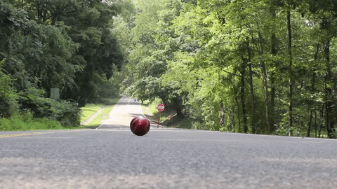 Шарик покатится вверх 