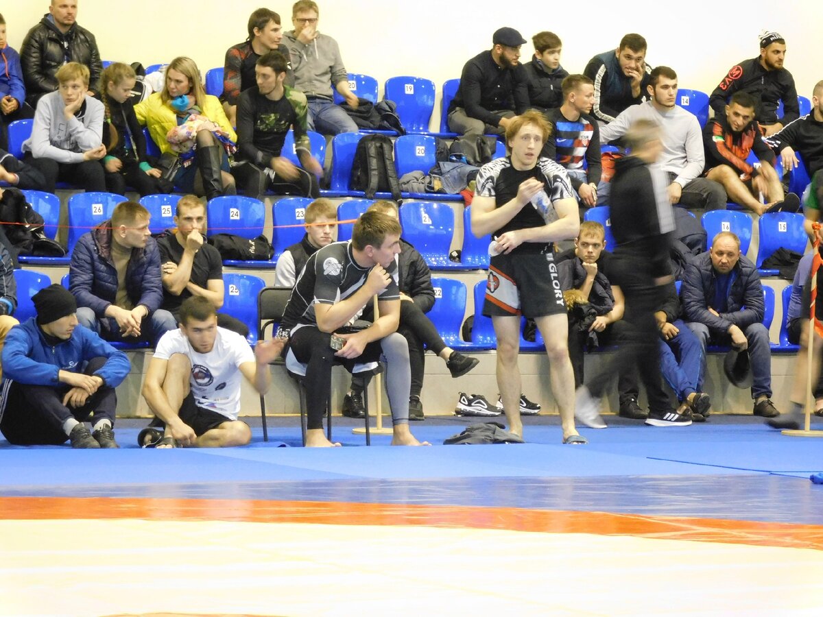 с днем физкультурника бокс.