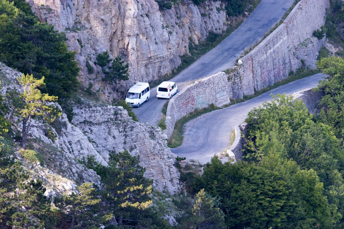 Серпантин на ай Петри в Крыму