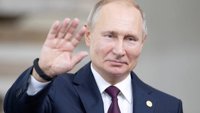 Два десятилетия Владимира Путина на посту президента России были периодом успеха для энергетического сектора страны, но экономика не диверсифицировалась достаточно © Reuters
 