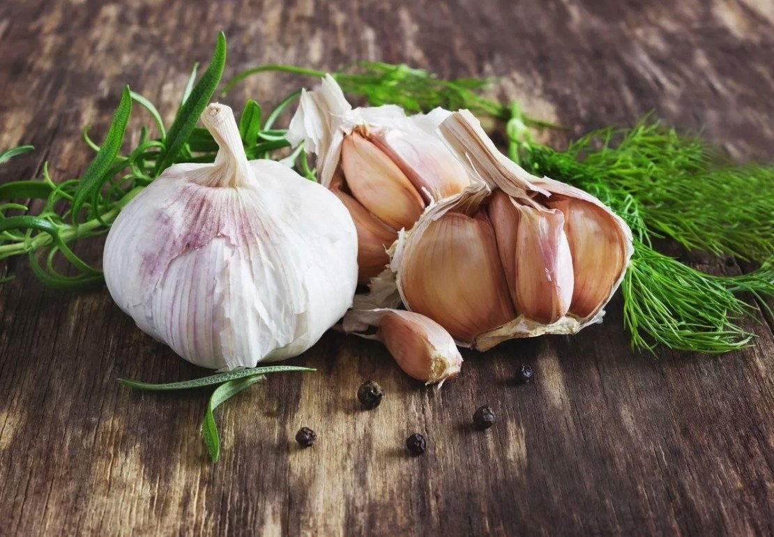 А вы знали что эти продукты, оказывается, нельзя хранить в холодильнике?