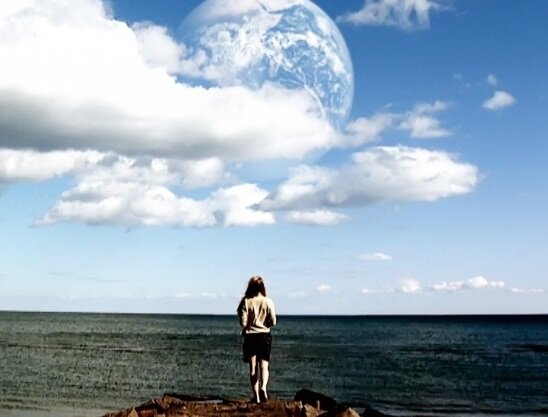 Кадр из фильма "Другая земля". Источник изображения kinopoisk.ru