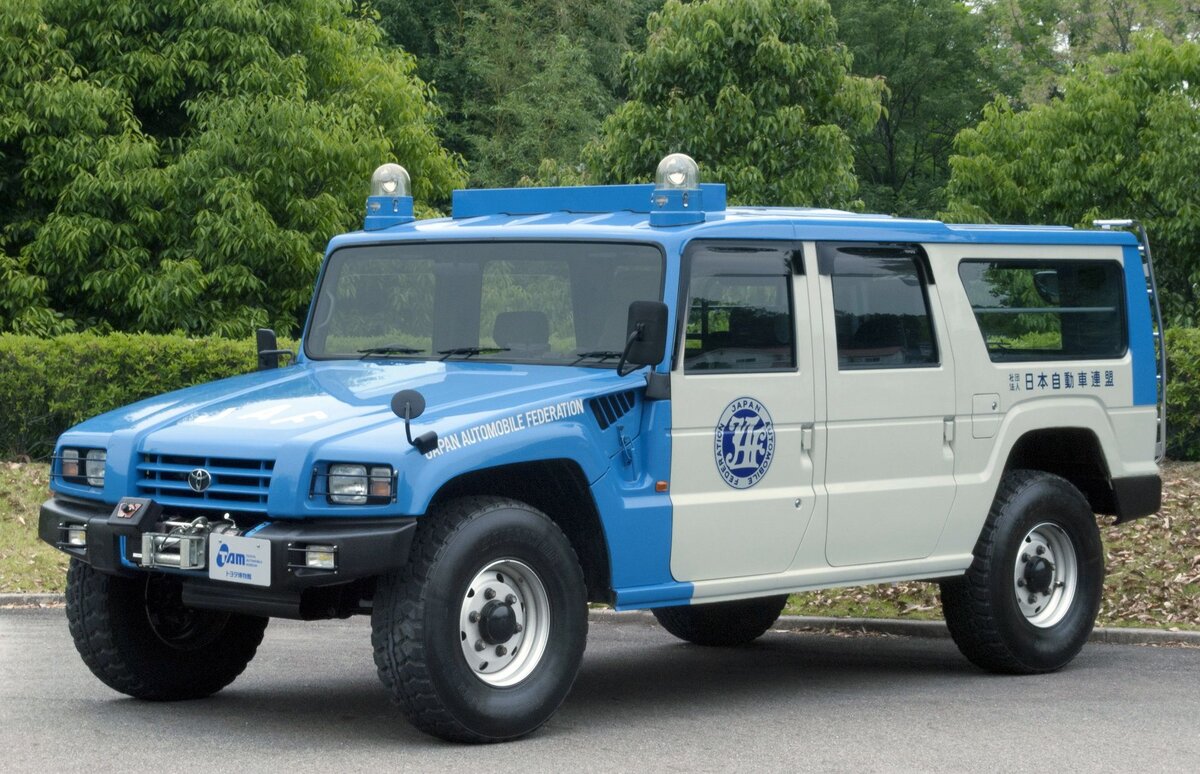 Toyota  Mega Cruiser японской полиции