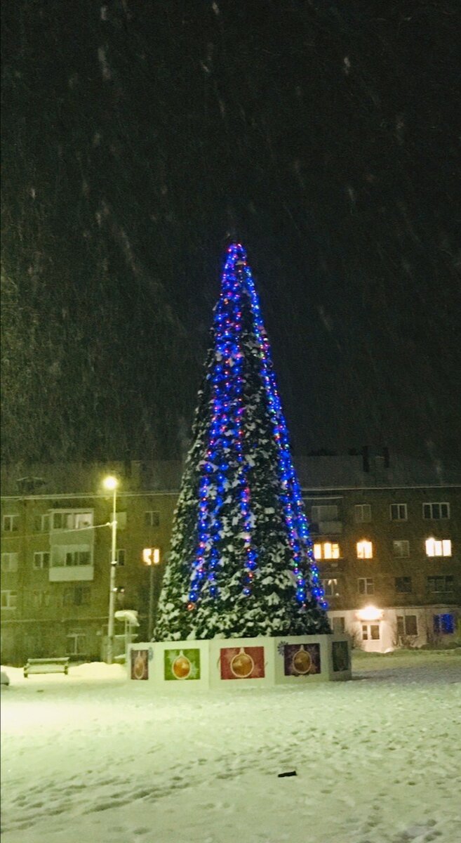 🎄Примите самые теплые и искренние поздравления с наступающим 2020 годом! Пускай он принесет нам всем много радостных, счастливых мгновений, незабываемых теплых встреч с друзьями и близкими. Здоровья, благополучия, тепла, заботы внимания от окружающих. Пускай жизнь будет наполнена радостными событиями, мечты сбываются, дела продвигаются в нужном направлении. Удачи в Новом году!🎄