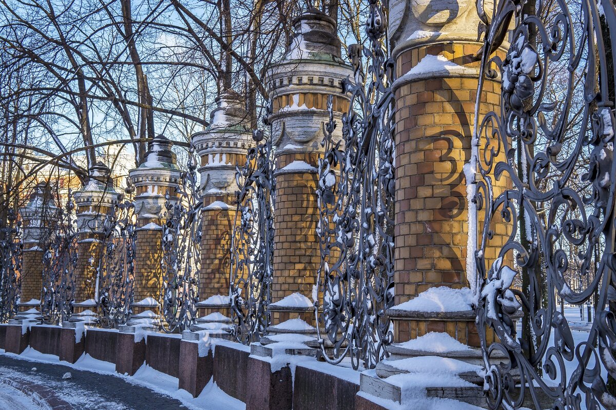 Решетка михайловского сада в санкт петербурге фото