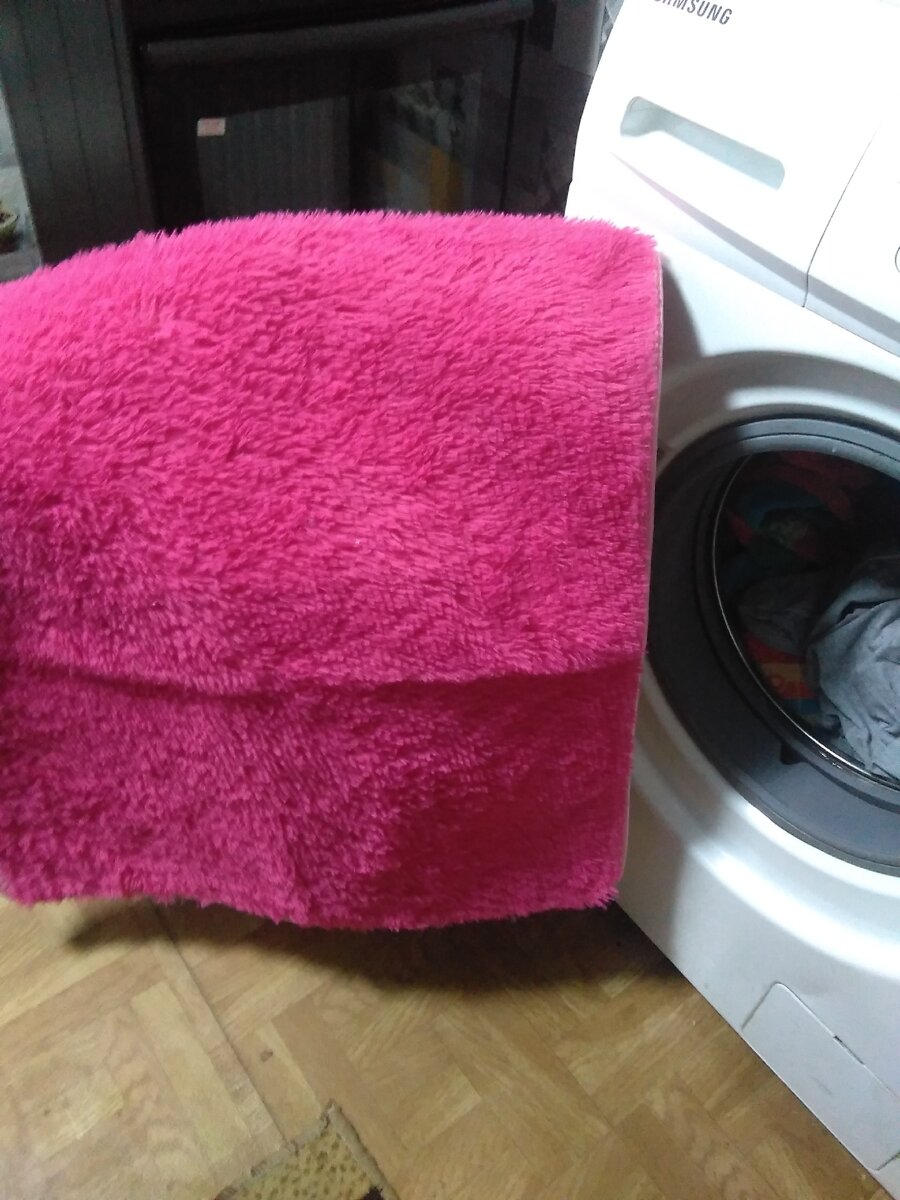 Плед постиранный хозяйственным мылом.