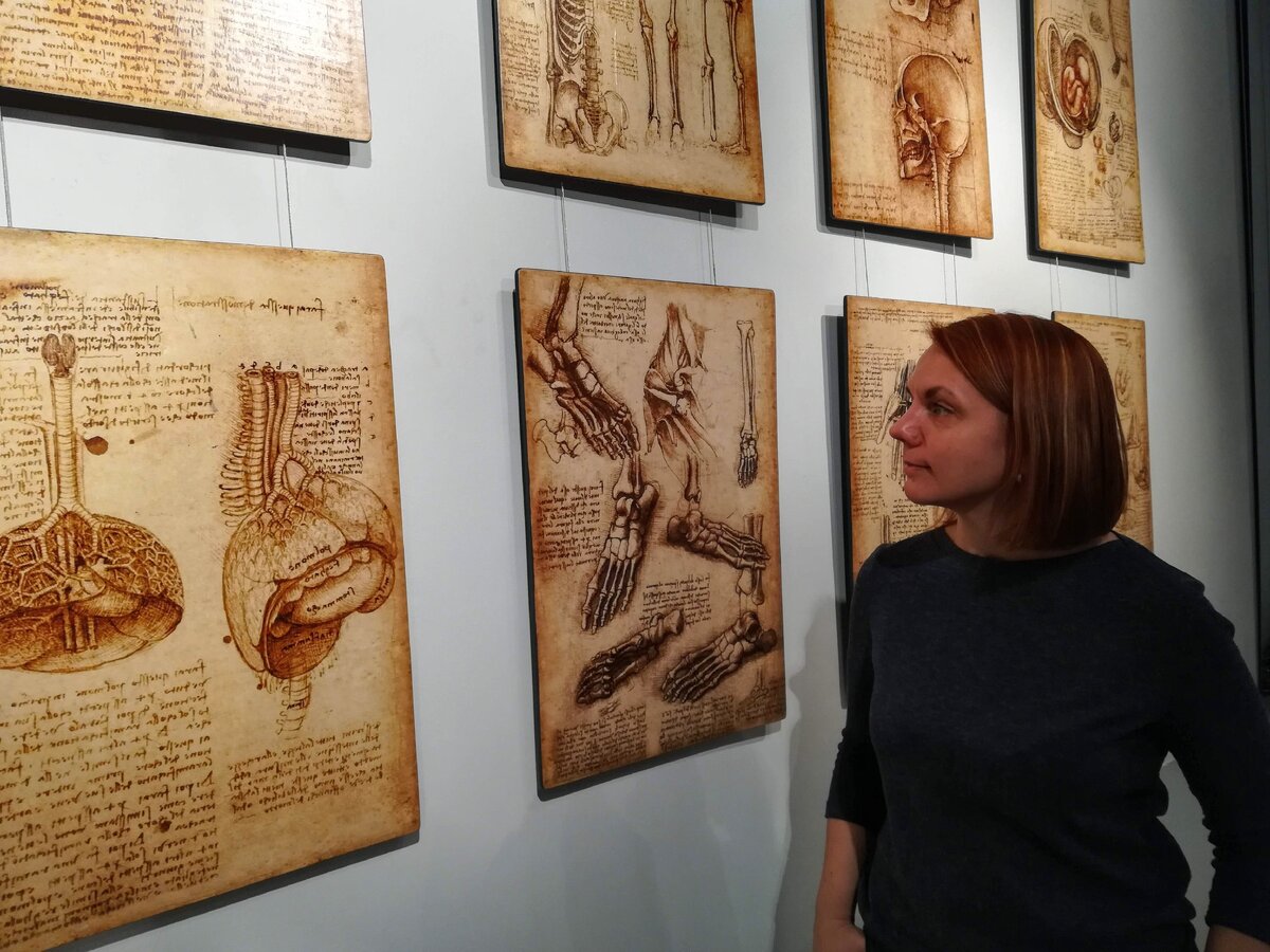 За два месяца до диагноза. Я ещё не знаю, сколько мне предстоит узнать о человеческом теле. Март 2019 года, галерея "Беляево".