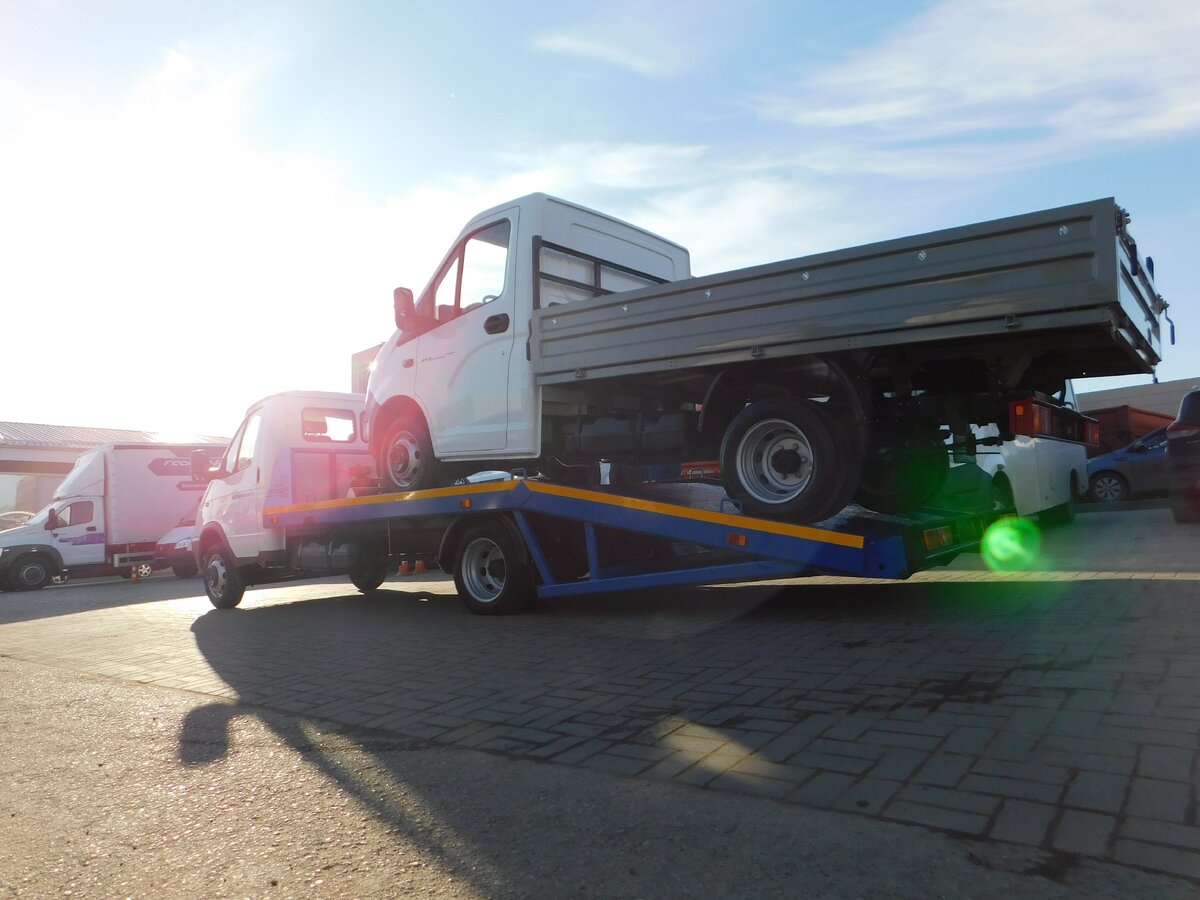 Эвакуатор на базе ГАЗ поможет перевезти любой автомобиль 