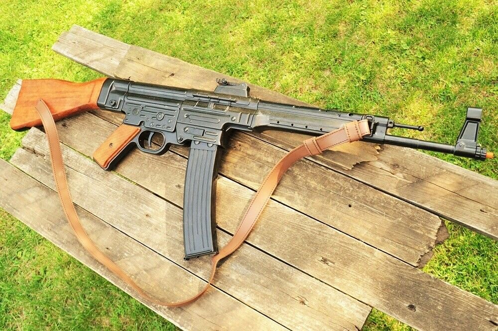 немецкая штурмовая винтовка Stg-44.